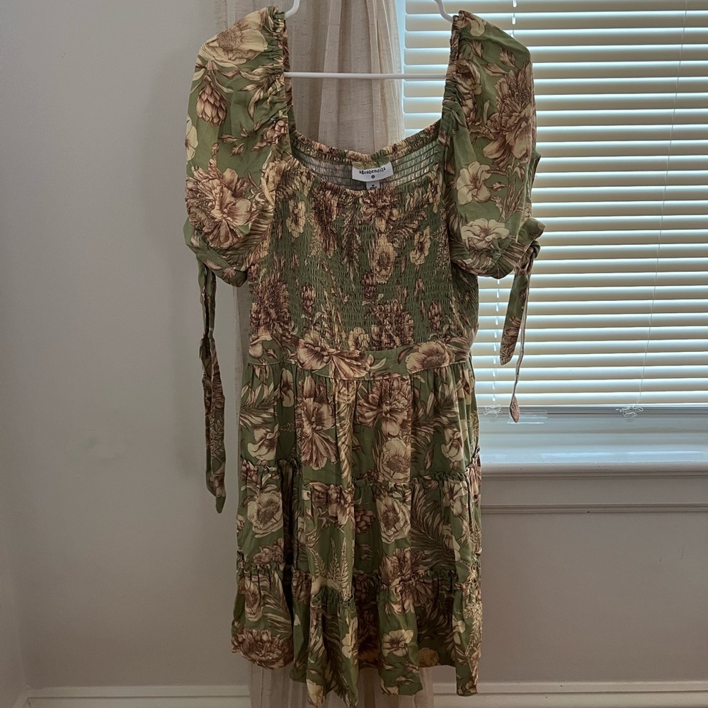 Green flower sun dress; size medium